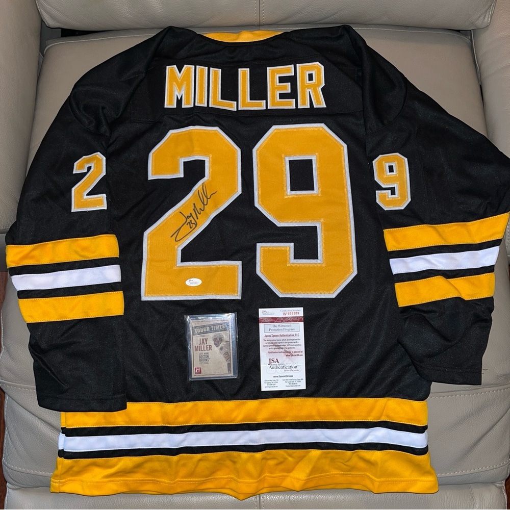 SIGNED JAY MILLER 29 BOSTON BRUINS NHL HOCKEY JERSEY JSA XL /DONRUSS PANINI CARD